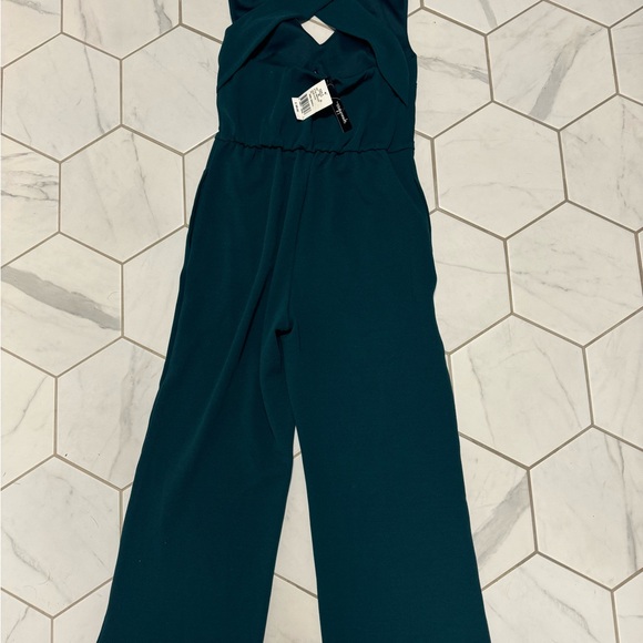 Speechless hunter green jumper jumpsuit cropped sleeveless cross back M - Picture 4 of 4
